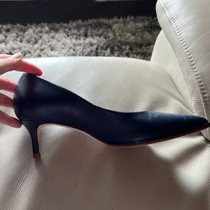 Antonio Melani navy pumps